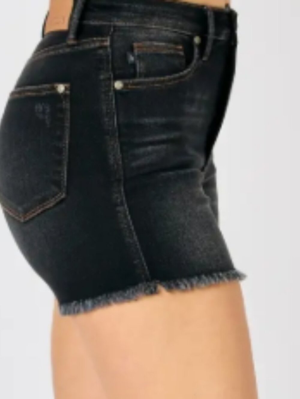 Judy blue High-West Tummy Control Fray Hem Shorts NWT - Picture 3 of 4